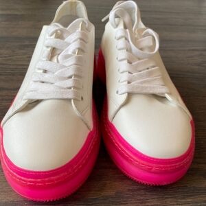 Steve madden sneakers